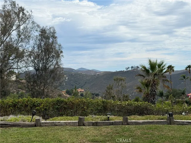 1229 Via Sendero, Escondido, California 92029