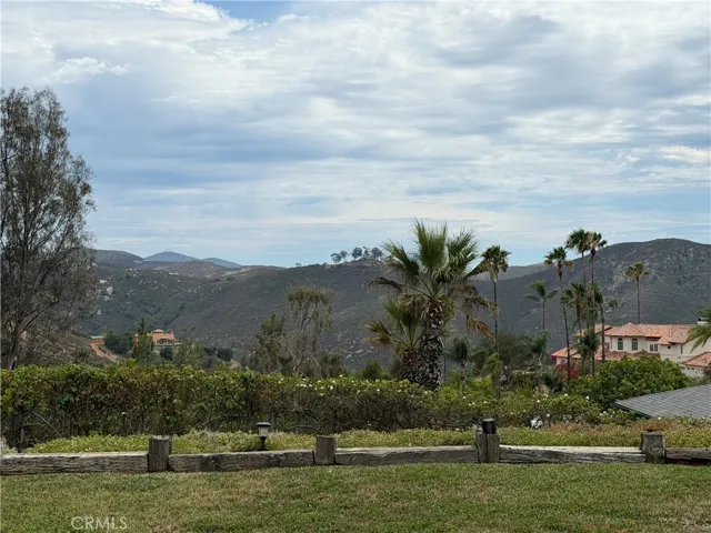 1229 Via Sendero, Escondido, California 92029