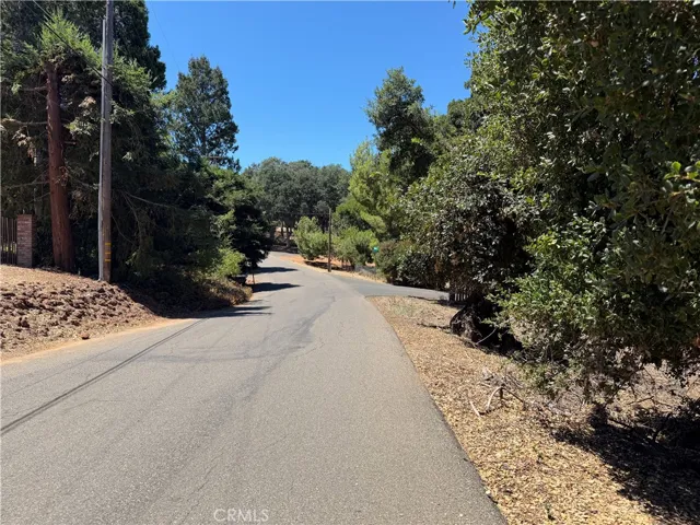 Looking west down Peninsula Drive