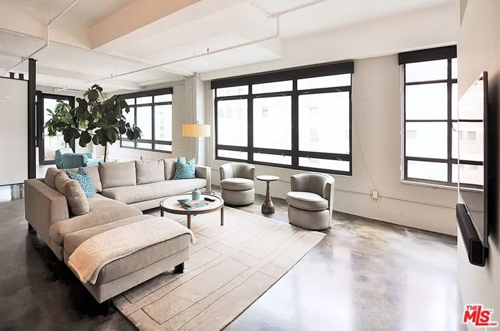 849 S Broadway 811, Los Angeles, California 90014