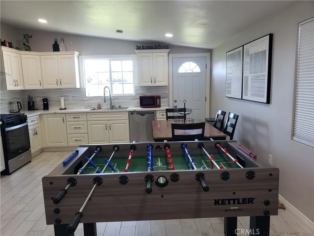 9641 Crestwood, Anaheim, California 92804 — photo 5