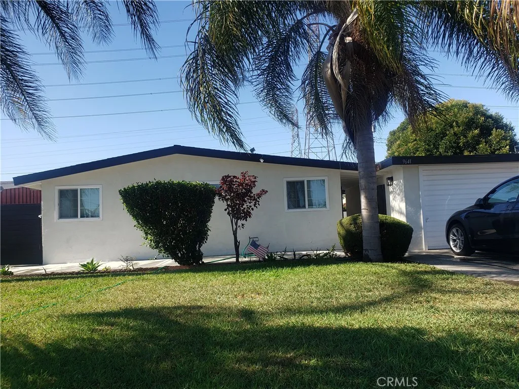 9641 Crestwood