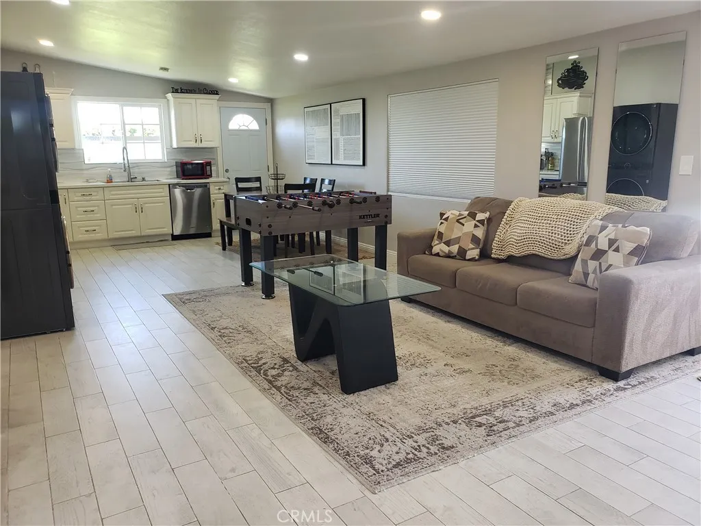 9641 Crestwood, Anaheim, California 92804 — photo 4