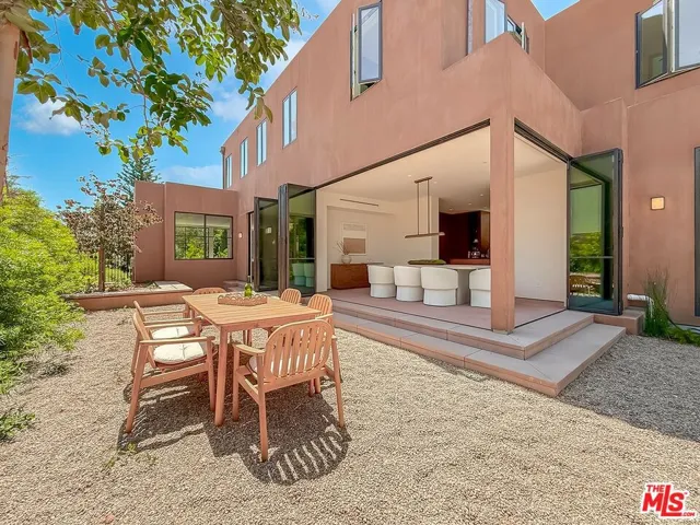 421 19th Street, Santa Monica, California 90402