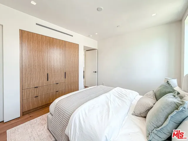 421 19th Street, Santa Monica, California 90402