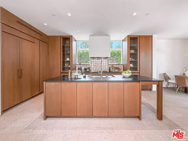 421 19th Street, Santa Monica, California 90402