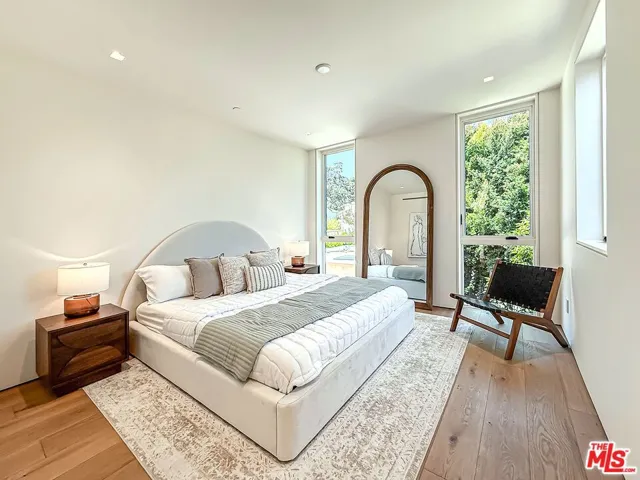 421 19th Street, Santa Monica, California 90402