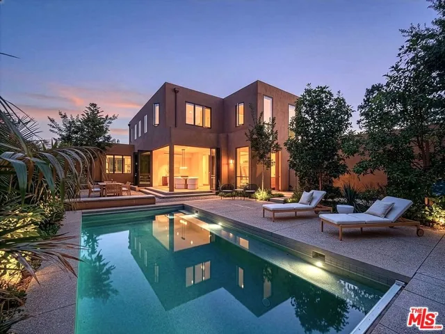 421 19th Street, Santa Monica, California 90402
