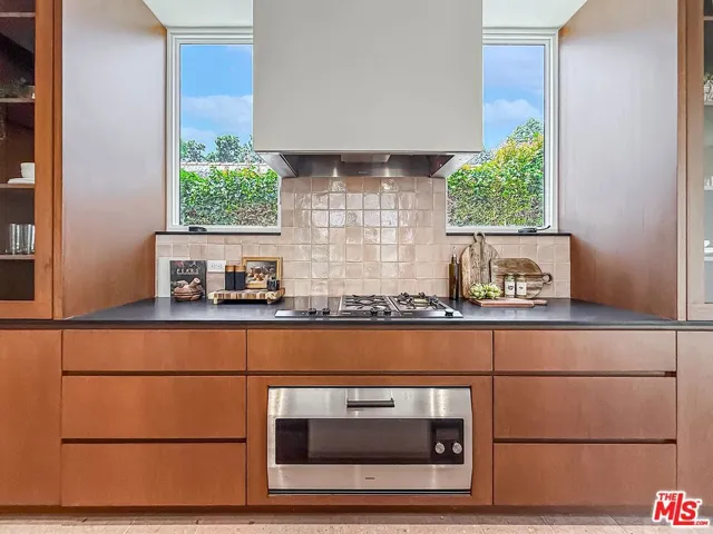 421 19th Street, Santa Monica, California 90402