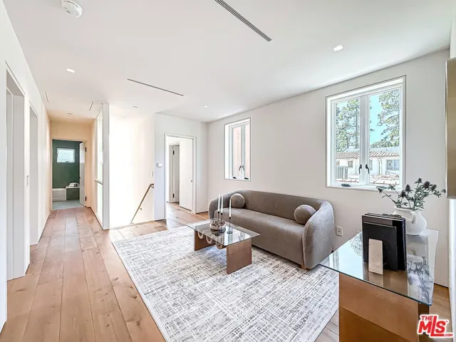 421 19th Street, Santa Monica, California 90402