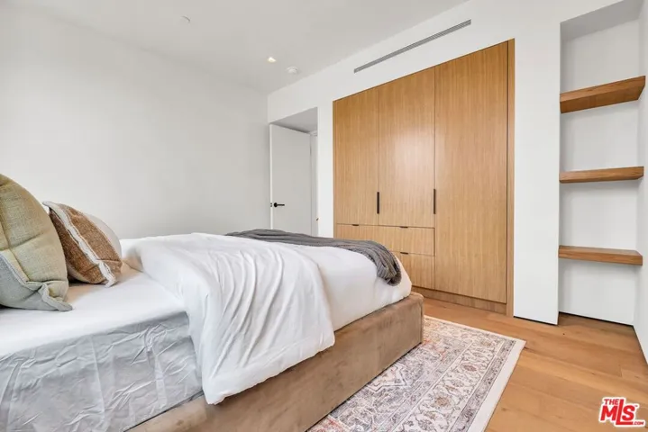 421 19th Street, Santa Monica, California 90402