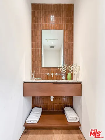 421 19th Street, Santa Monica, California 90402