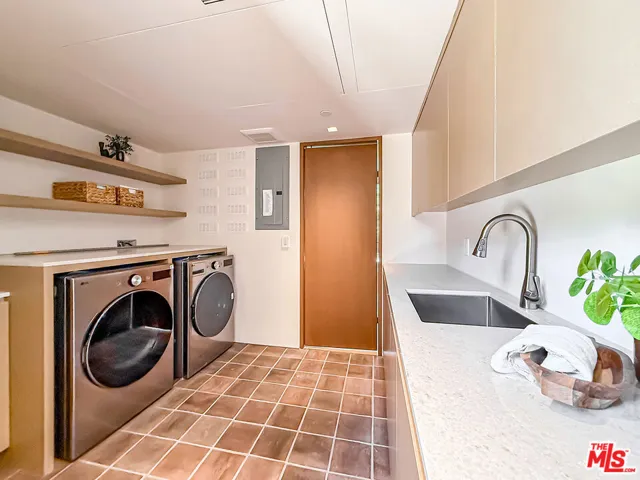 421 19th Street, Santa Monica, California 90402