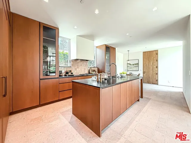 421 19th Street, Santa Monica, California 90402