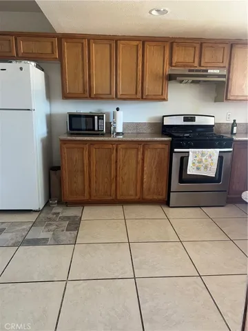 8413 Greenwood, California City, California 93505