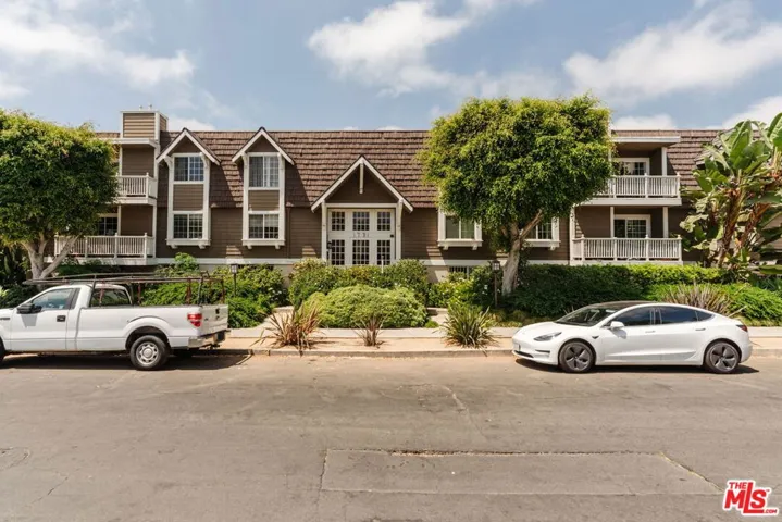 1731 Barry Avenue 214, Los Angeles, California 90025