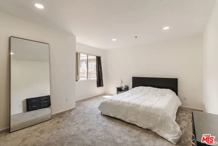 1731 Barry Avenue 214, Los Angeles, California 90025