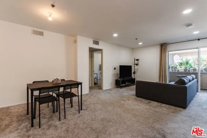 1731 Barry Avenue 214, Los Angeles, California 90025