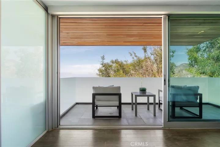 21826 Castlewood Drive, Malibu, California 90265