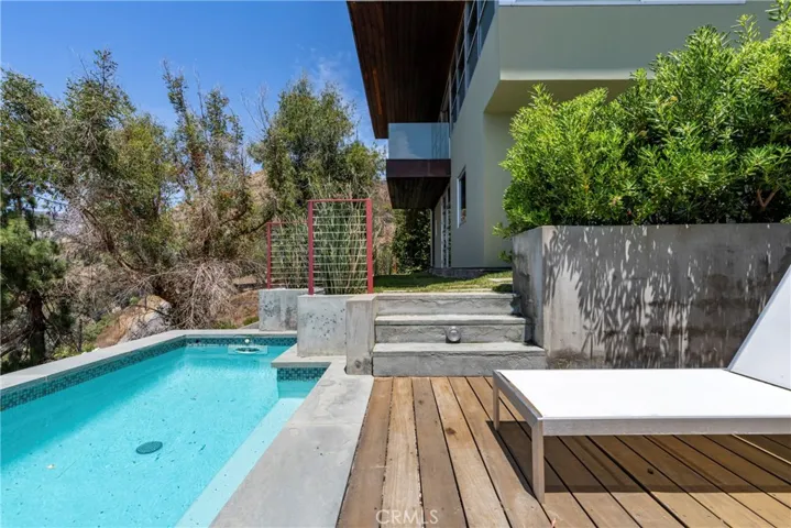 21826 Castlewood Drive, Malibu, California 90265