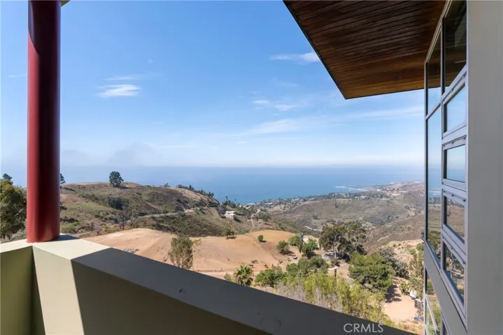 21826 Castlewood Drive, Malibu, California 90265