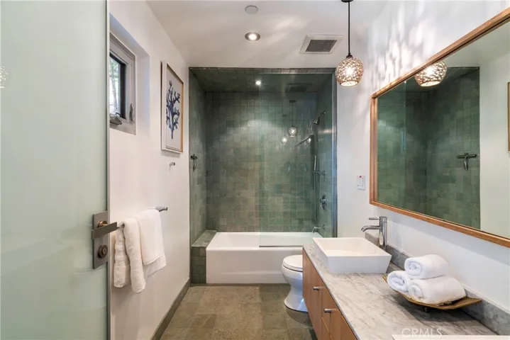 21826 Castlewood Drive, Malibu, California 90265