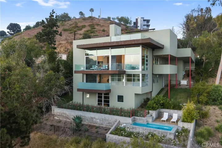 21826 Castlewood Drive, Malibu, California 90265