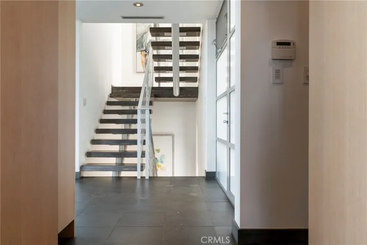 21826 Castlewood Drive, Malibu, California 90265