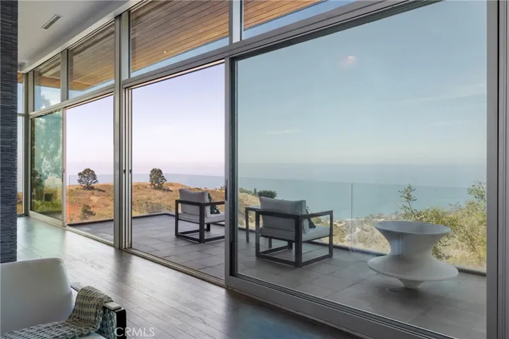 21826 Castlewood Drive, Malibu, California 90265