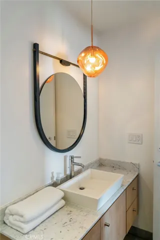 21826 Castlewood Drive, Malibu, California 90265