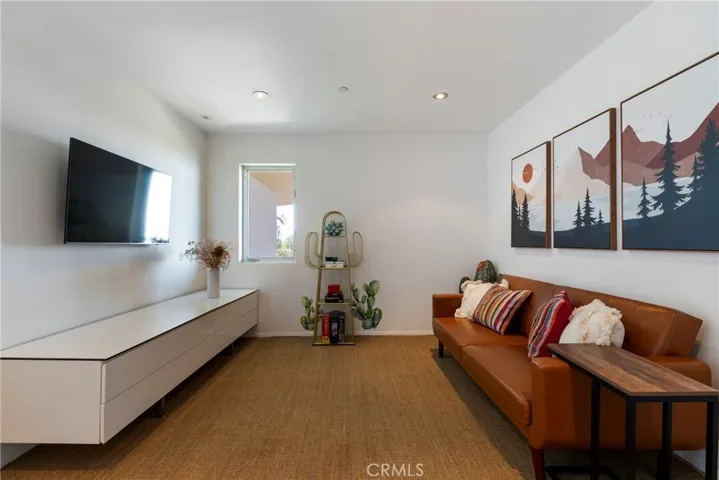21826 Castlewood Drive, Malibu, California 90265