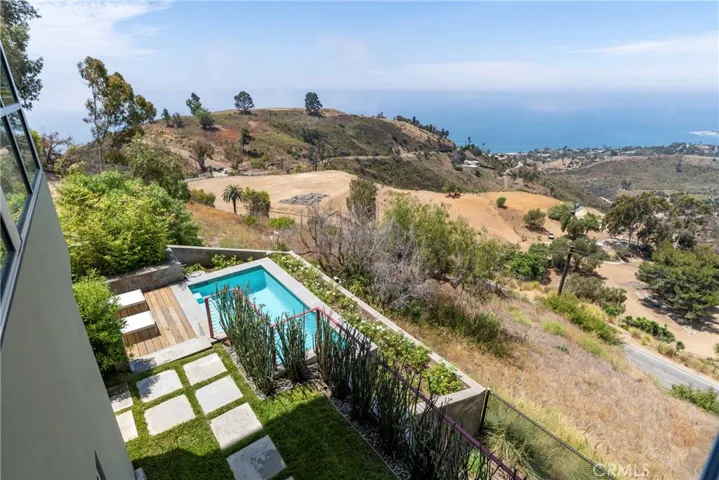 21826 Castlewood Drive, Malibu, California 90265