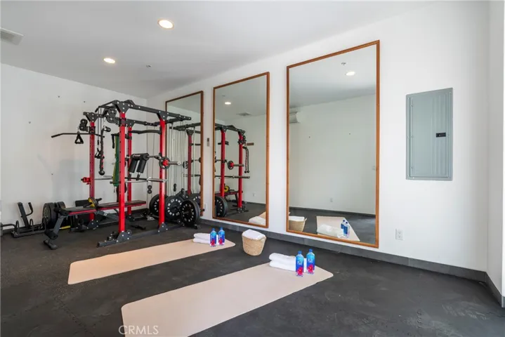 21826 Castlewood Drive, Malibu, California 90265