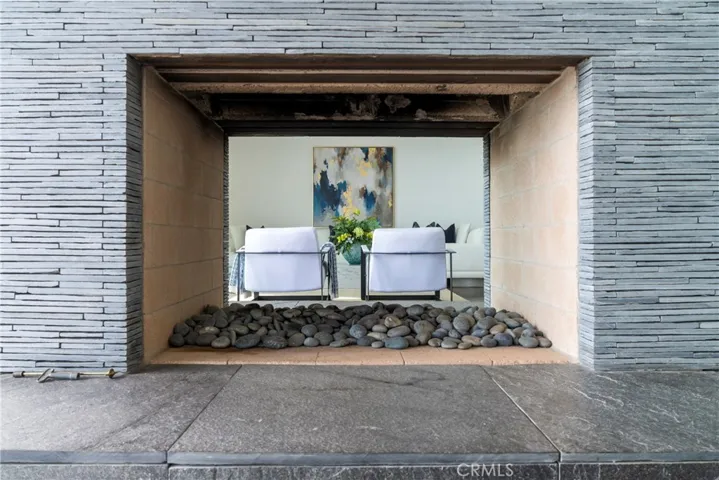 21826 Castlewood Drive, Malibu, California 90265