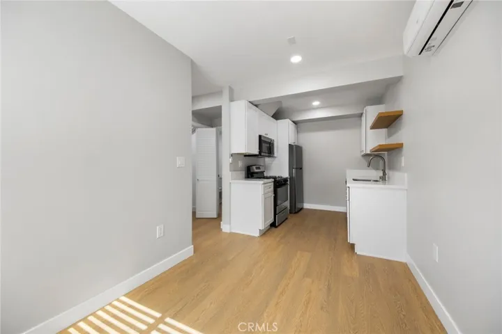 1107 E 3rd Unit #9, Long Beach, California 90802