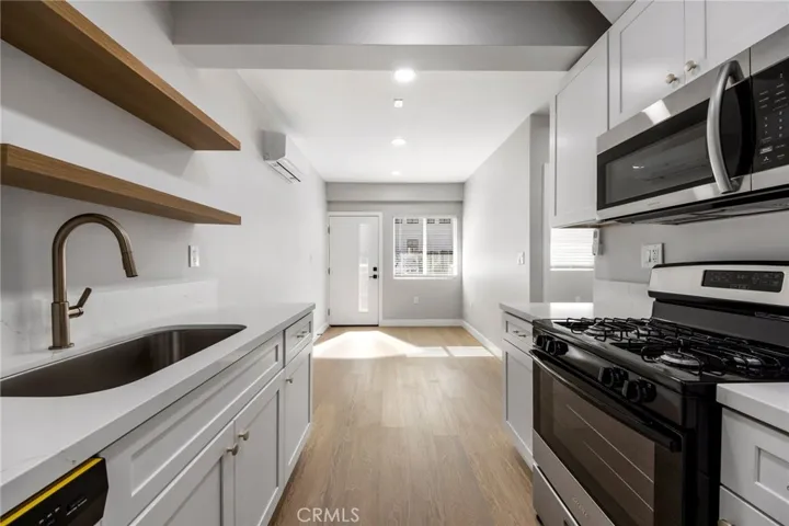 1107 E 3rd Unit #9, Long Beach, California 90802