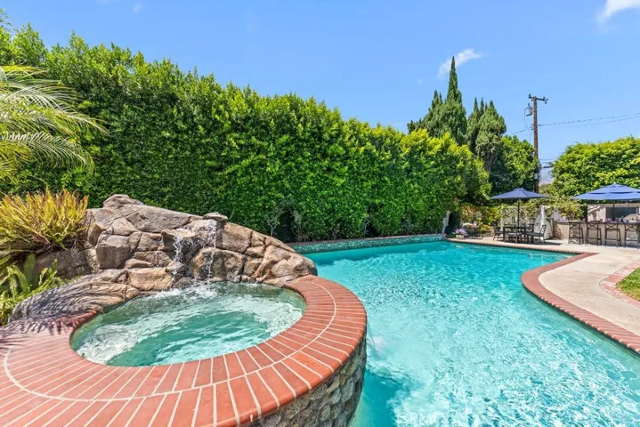 135 E Las Flores Ave, Arcadia, California 91006