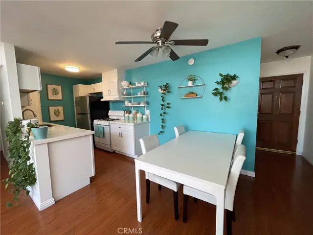 5700 Etiwanda Avenue 282, Tarzana, California 91356