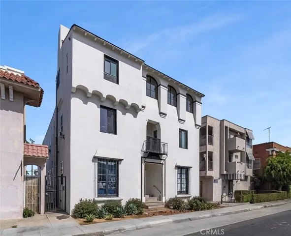 1827 E 4 Street Unit #18, Long Beach, California 90802