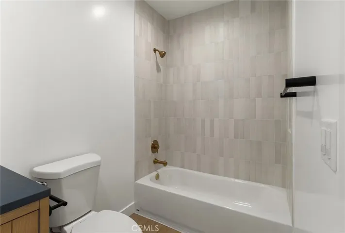 1827 E 4 Street Unit #18, Long Beach, California 90802