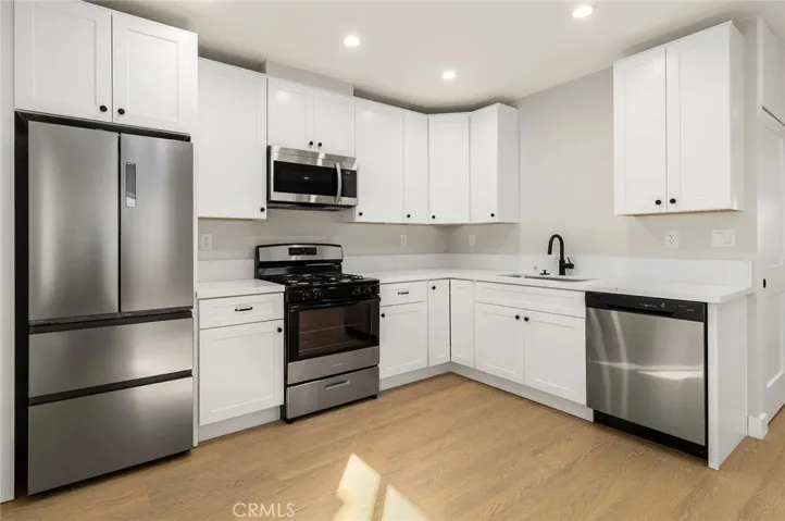 1827 E 4 Street Unit #18, Long Beach, California 90802