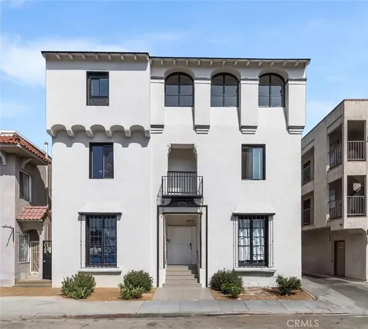 1827 E 4 Street Unit #18, Long Beach, California 90802
