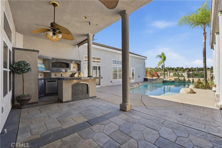 Built -In BBQ with a full Backyard​​‌​​​​‌​​‌‌​​‌​​​‌‌​​​‌​​‌‌​​‌‌​​‌‌​​​​ Kitchen