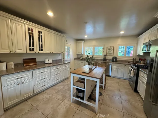 15742 Vose, Los Angeles, California 91406