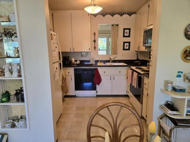 6267 Caminito Juanico, San Diego, California 92111