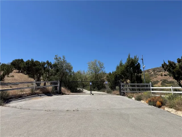 34773 Shady Lane Road, Agua Dulce, California 91390