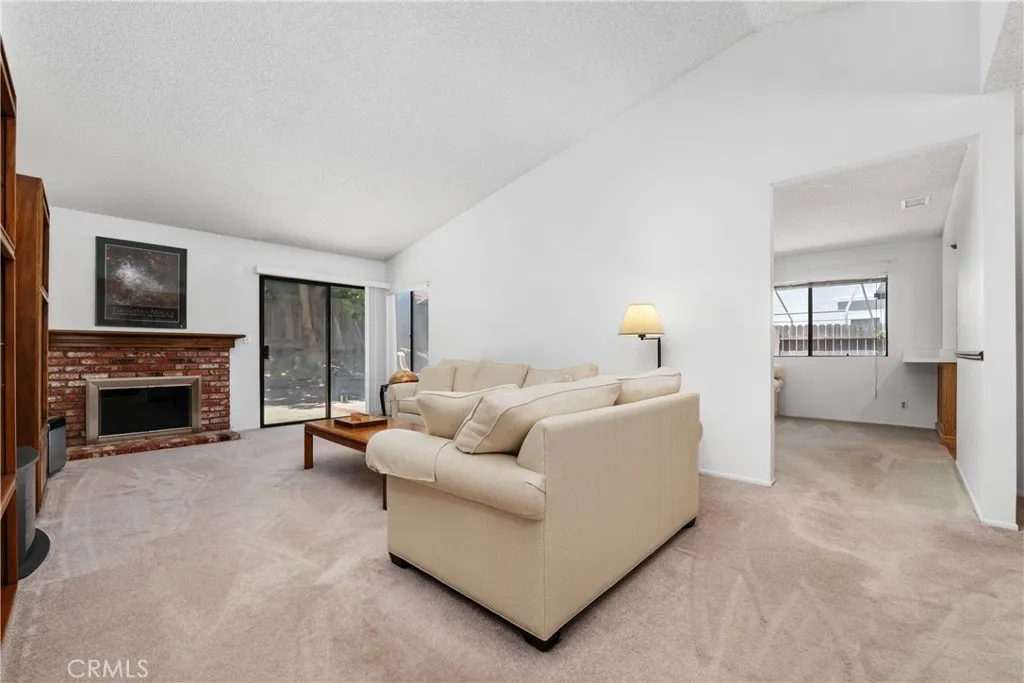 131 Spindlewood Avenue, Camarillo, California 93012 — photo 5