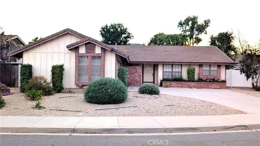 131 Spindlewood Avenue, Camarillo, California 93012