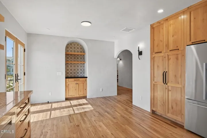26-web-or-mls-UpmarketMedia_622e-098
