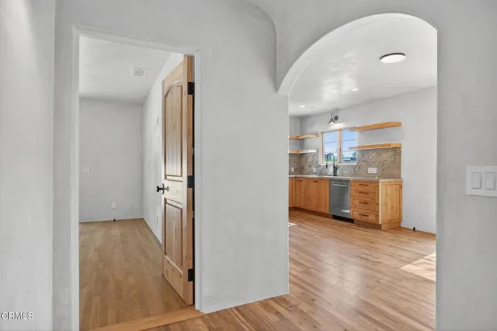 17-web-or-mls-UpmarketMedia_622e-070